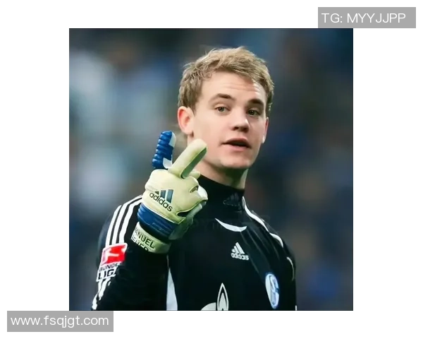 诺伊尔：德国足球传奇门将的职业生涯与个人成就解析